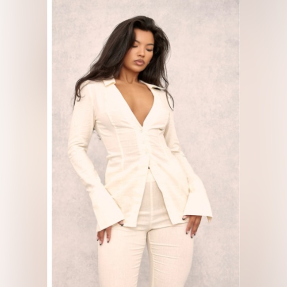 PrettyLittleThing Tops - Cream linen fitted shirt